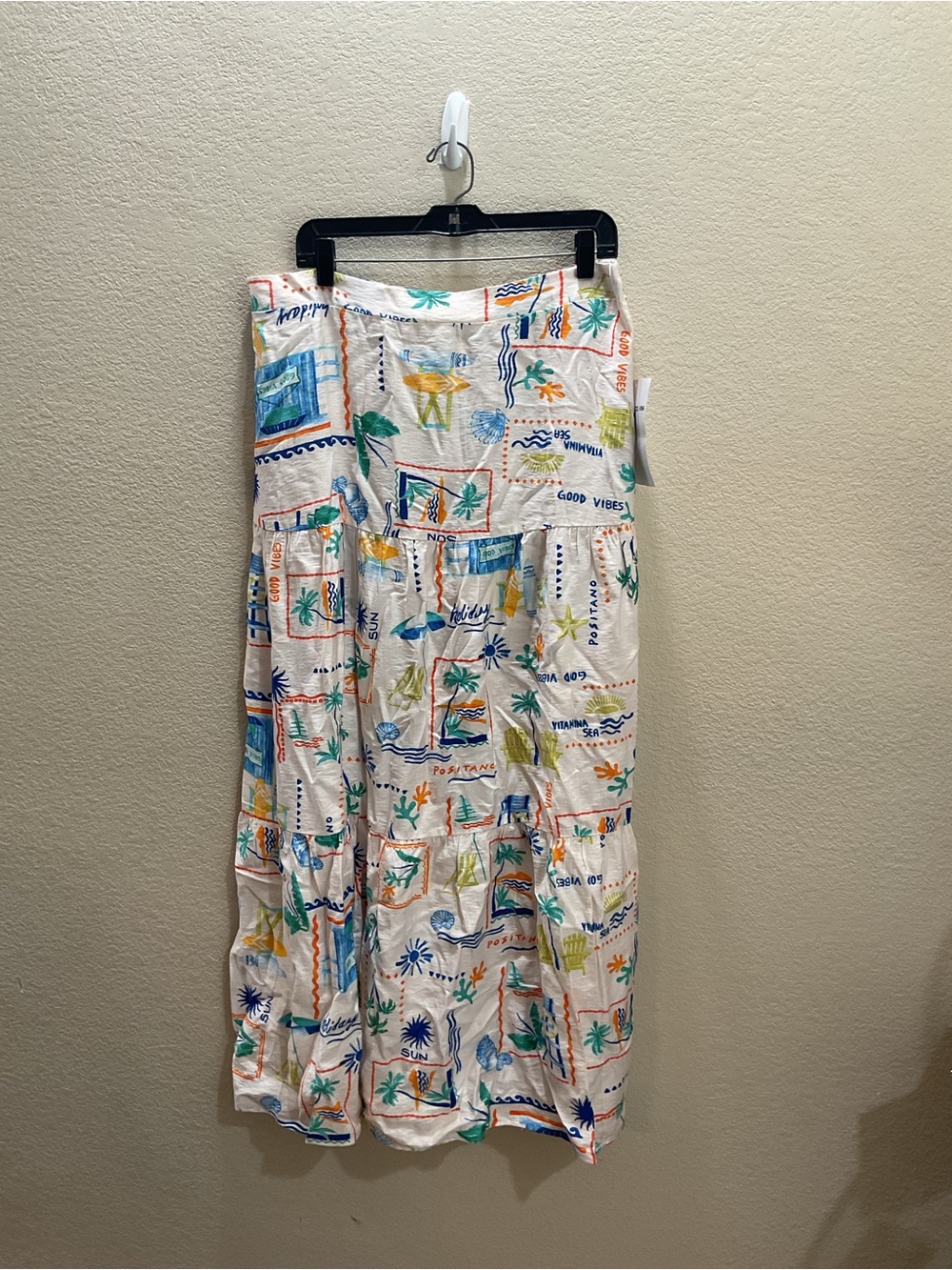 Timing White Maxi Skirt with Multicolor Tropical Print